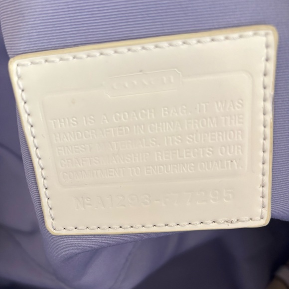 Coach 2012 Kyra Signature Travel Tote - Picture 6 of 7